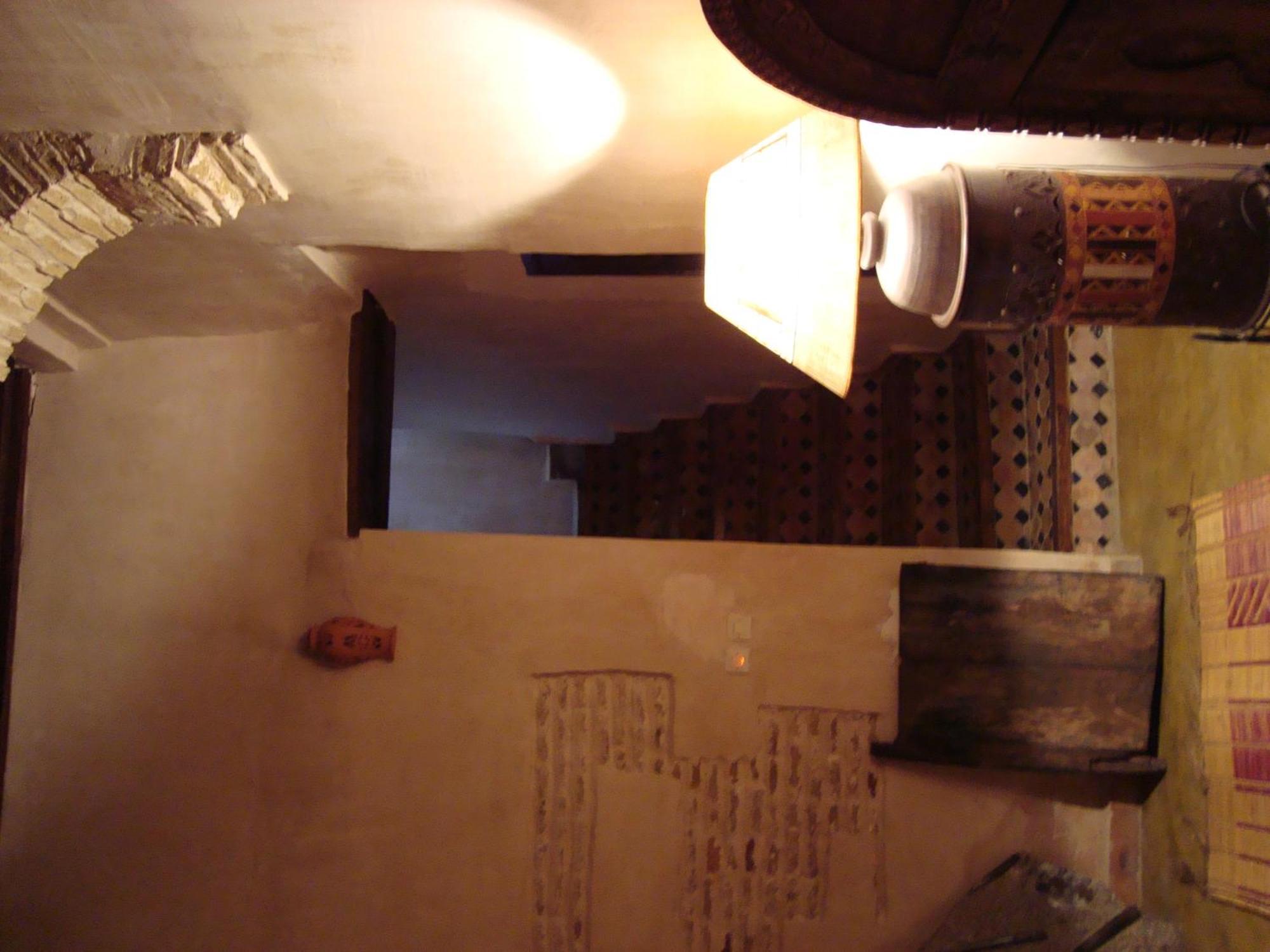 Riad Felloussia แมกเนส ภายนอก รูปภาพ