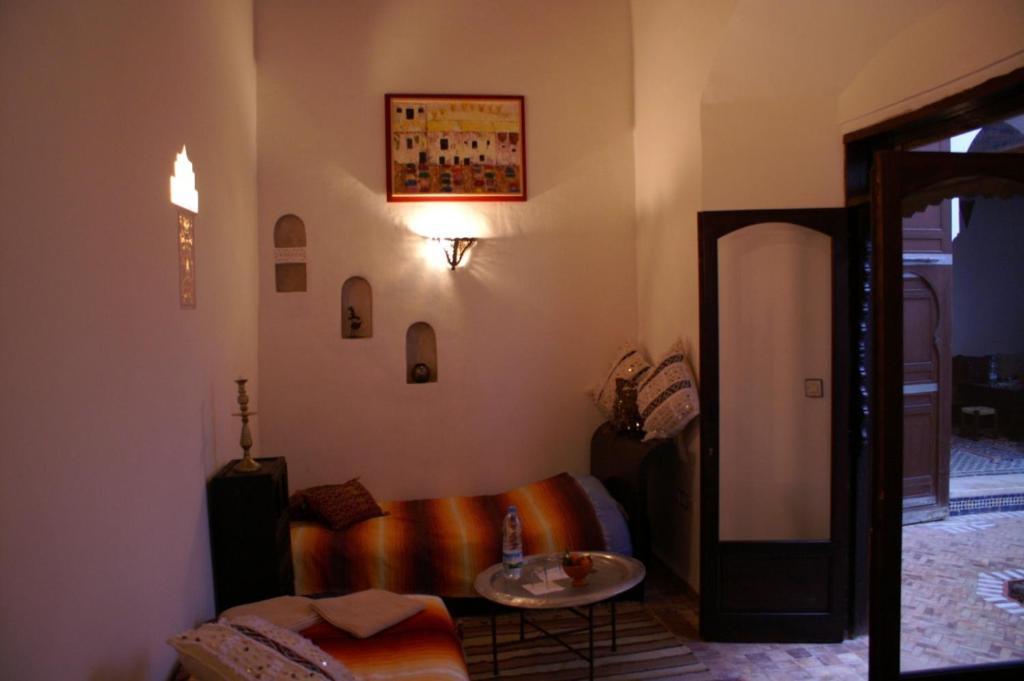 Riad Felloussia แมกเนส ห้อง รูปภาพ
