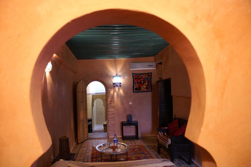 Riad Felloussia แมกเนส ห้อง รูปภาพ