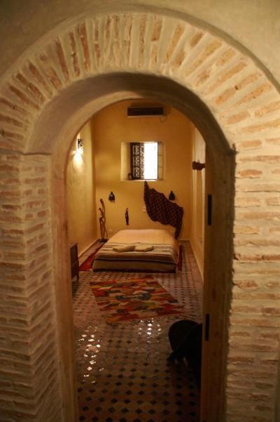 Riad Felloussia แมกเนส ภายนอก รูปภาพ